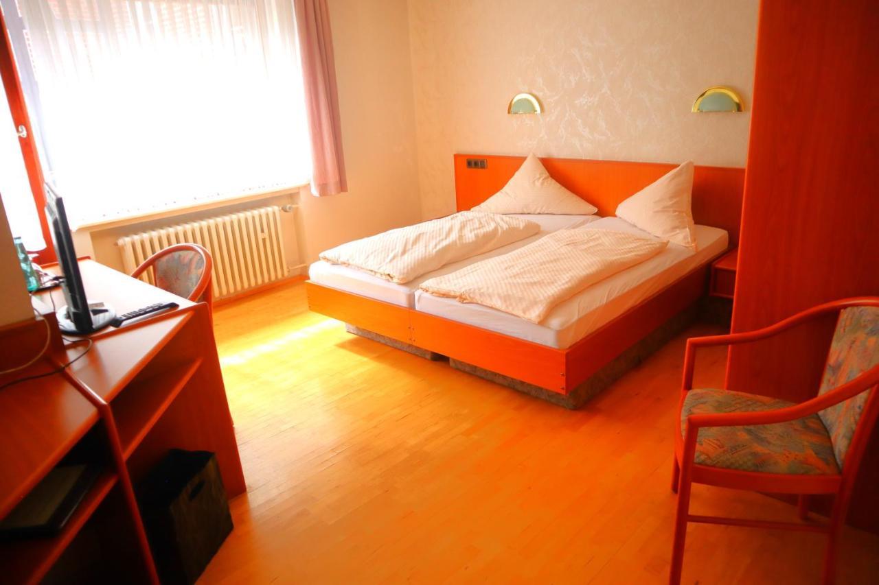 Pension Zur Harburg Hotel Uslar Luaran gambar