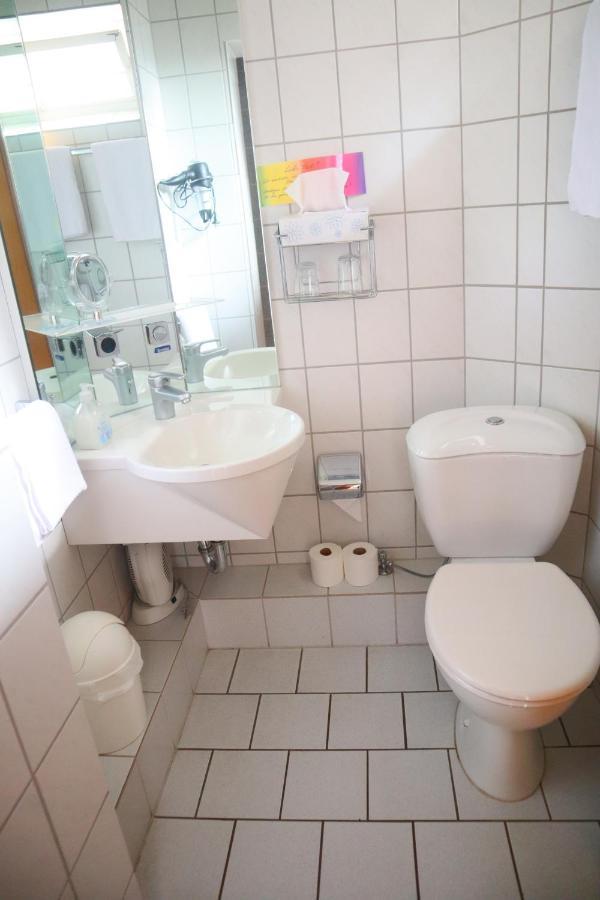 Pension Zur Harburg Hotel Uslar Luaran gambar