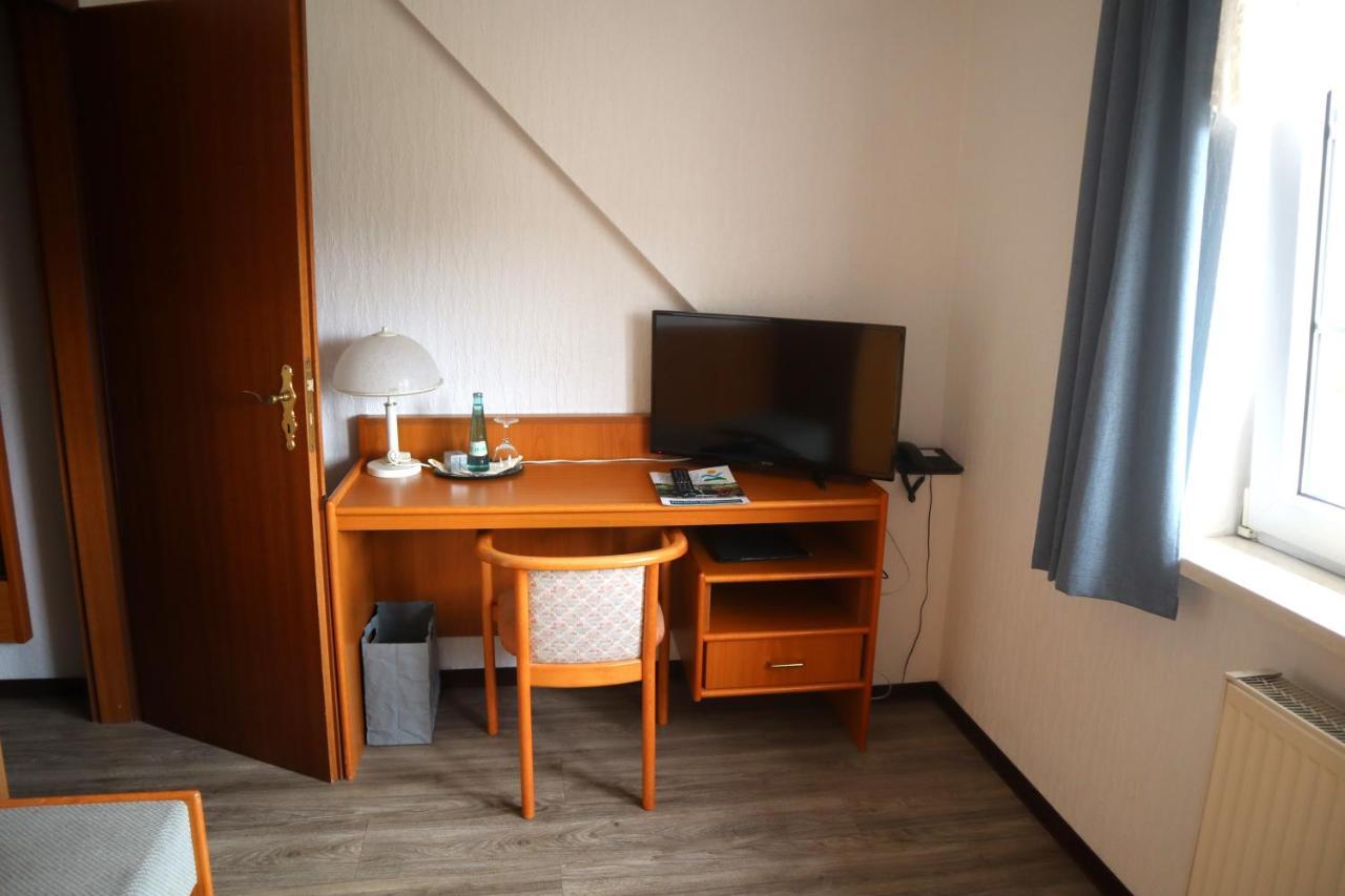 Pension Zur Harburg Hotel Uslar Luaran gambar