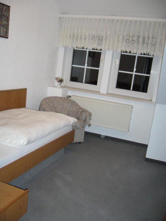 Pension Zur Harburg Hotel Uslar Bilik gambar